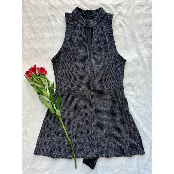 🛍 Topshop Metallic Silver Plunge Front Playsuit - Picture 8 of 10